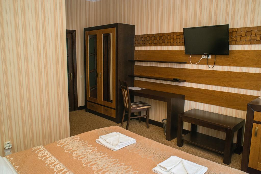 Sapsan Hotel Ternopil Room photo